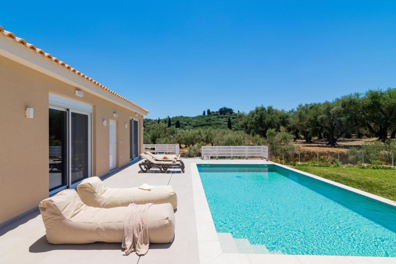 Spartakos Luxury 5 Villa *